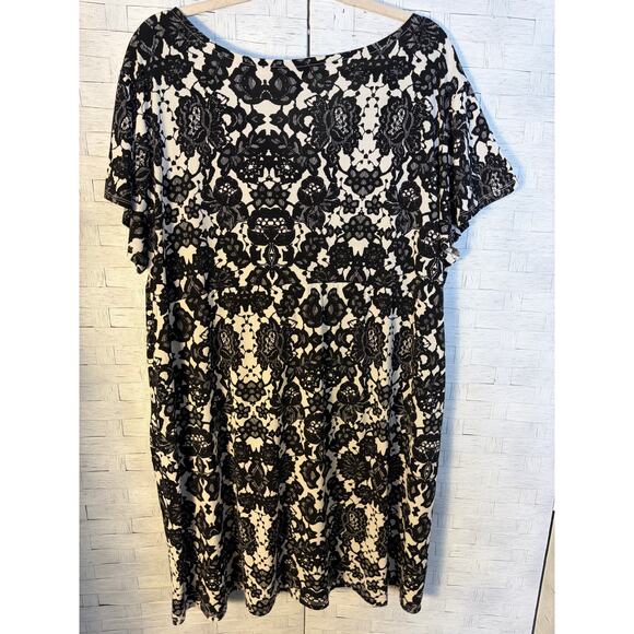 Daisy Fuentes Women’s tunic top gathered front black cream lace print plus Size - Picture 2 of 10